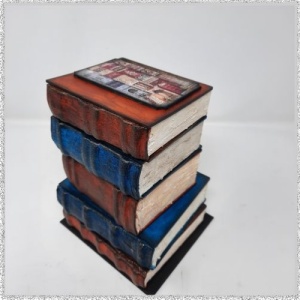 Online Workshop: Book Pile with hidden mini books